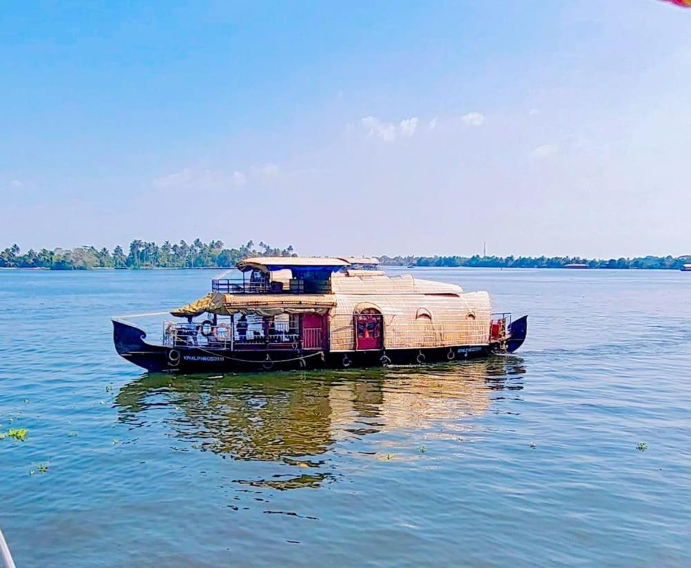 Beach Paradise Day Cruise Houseboat Alappuzha Eksteriør billede