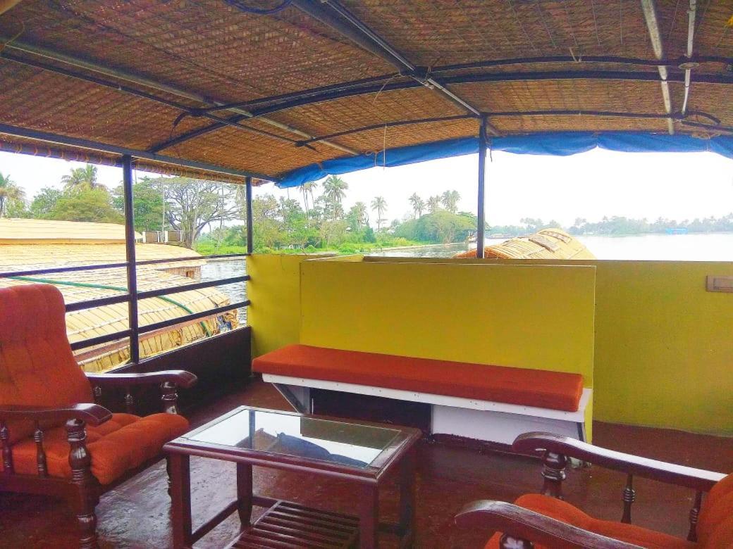 Beach Paradise Day Cruise Houseboat Alappuzha Eksteriør billede