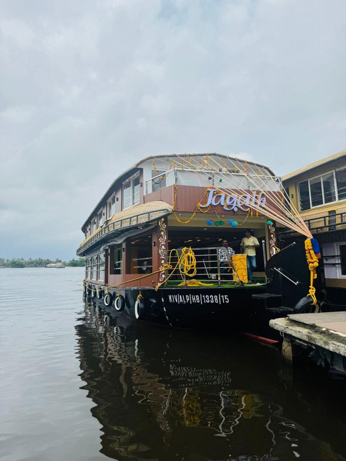 Beach Paradise Day Cruise Houseboat Alappuzha Eksteriør billede