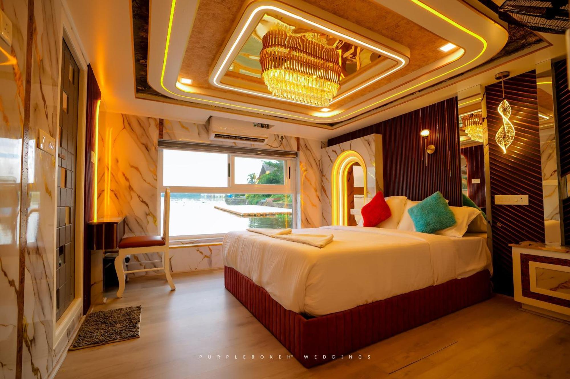 Beach Paradise Day Cruise Houseboat Alappuzha Eksteriør billede